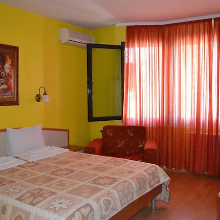Hotel Perla 2*